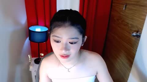 arianamooree_69 online show from November 8, 2025, 6:18 pm