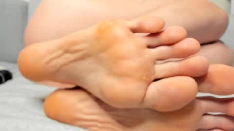 Snapshot of arianaonfire chatting on October 27, 2025, 2:48 am Ariana  Steven online show from October 27, 2025, 2:48 am