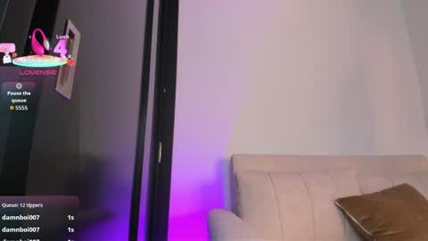 arianna_0 online show from September 24, 2025, 1:14 pm