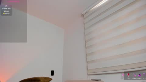 arianna_0 online show from May 8, 2026, 12:43 pm
