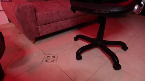 Snapshot of arianna__smith_ chatting on October 14, 2025, 7:58 pm Arianna online show from October 14, 2025, 7:58 pm