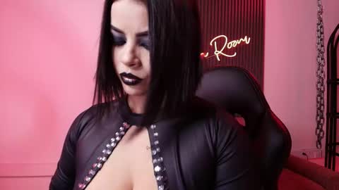 Snapshot of arianna__smith_ chatting on October 28, 2025, 7:49 pm Arianna online show from October 28, 2025, 7:49 pm