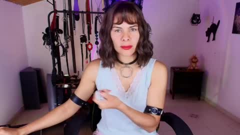 arianna_connorr online show from May 12, 2026, 1:19 pm