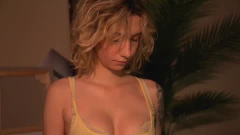 Snapshot of arianna_richi chatting on September 19, 2025, 5:42 am Olivka online show from September 19, 2025, 5:42 am