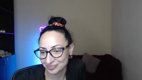 Arianna online show from February 4, 2025, 9:41 pm