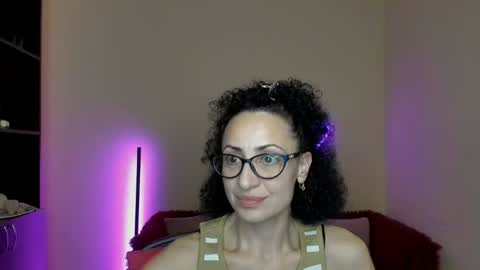 Arianna online show from March 7, 2025, 6:54 pm