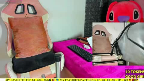 Arianna online show from September 18, 2025, 6:43 pm