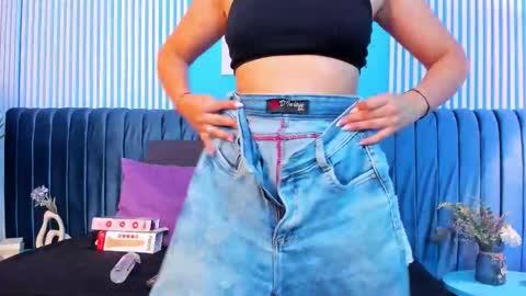 Arianna online show from December 16, 2025, 6:57 pm