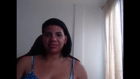 ariannaloovel online show from December 2, 2024, 8:11 pm