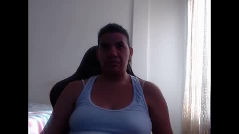 ariannaloovel online show from February 25, 2025, 9:13 pm
