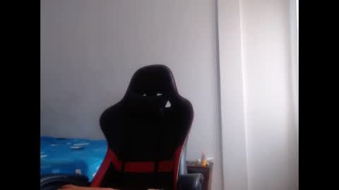 ariannaloovel online show from November 12, 2025, 6:08 pm