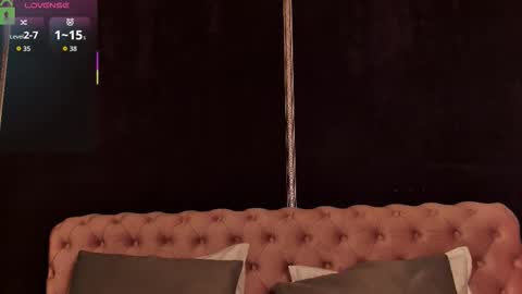 Snapshot of ariannalure chatting on October 10, 2025, 6:29 pm Arianna online show from October 10, 2025, 6:29 pm