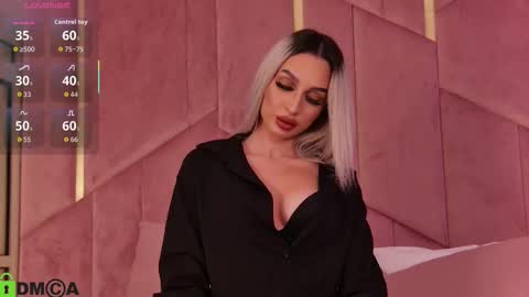 Snapshot of ariannalure chatting on October 11, 2025, 6:50 pm Arianna online show from October 11, 2025, 6:50 pm