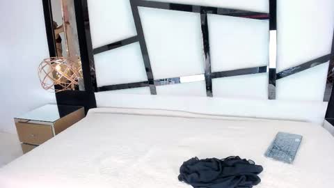 ariannarussell1 online show from January 19, 2026, 2:10 pm