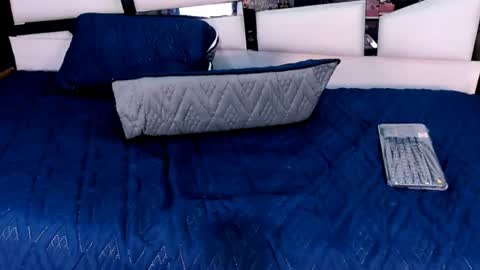 ariannarussell1 online show from June 12, 2026, 3:44 pm