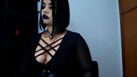 ariannasmyth online show from July 24, 2026, 1:47 am