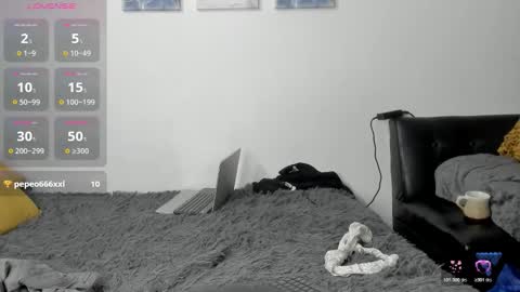 ariannawil online show from November 27, 2025, 12:02 am