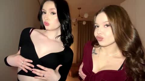 Eva and Alice online show from February 6, 2026, 4:21 pm