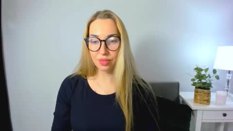 Aria online show from December 2, 2025, 4:13 pm