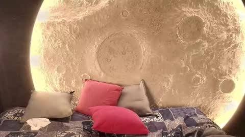 Aria vegaa  online show from December 4, 2025, 12:36 pm