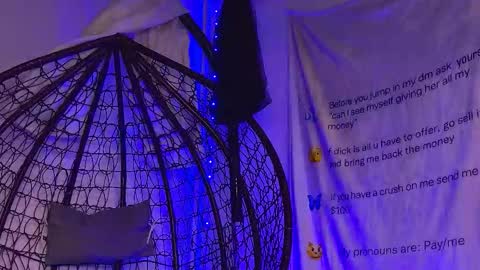 Snapshot of ariavossx chatting on March 25, 2026, 9:43 pm Aria online show from March 25, 2026, 9:43 pm