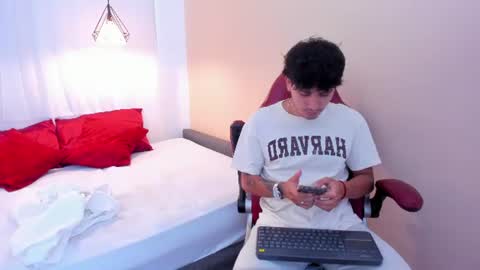 Ari and Aiden online show from June 17, 2026, 11:56 am