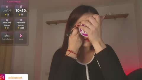 Snapshot of aribrunnet_ chatting on March 24, 2026, 10:04 pm Ari Just Ari online show from March 24, 2026, 10:04 pm