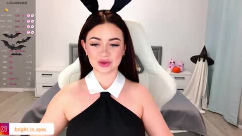 Ariel online show from November 1, 2025, 2:02 am