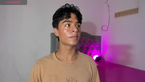 ariel_adan online show from April 29, 2026, 7:09 pm