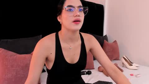 Snapshot of ariel_jonnes chatting on September 25, 2025, 5:27 pm Ariel online show from September 25, 2025, 5:27 pm