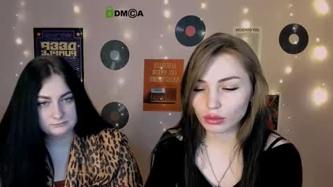 ariel_shadow online show from November 23, 2025, 9:53 am