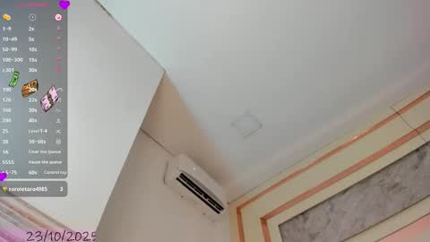 Snapshot of ariel_versace chatting on October 23, 2025, 1:54 pm ARIEL online show from October 23, 2025, 1:54 pm