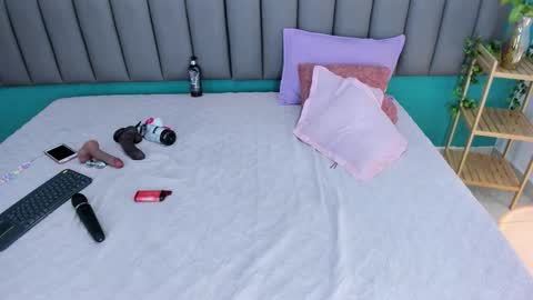 ariela__ online show from September 27, 2025, 5:01 am