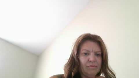 Snapshot of arielandkld chatting on August 6, 2026, 7:05 pm 2Chicks1Dick online show from August 6, 2026, 7:05 pm