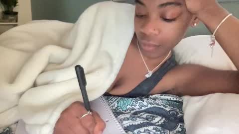 Snapshot of arielbliss69 chatting on March 28, 2026, 11:37 pm arielbliss69 online show from March 28, 2026, 11:37 pm