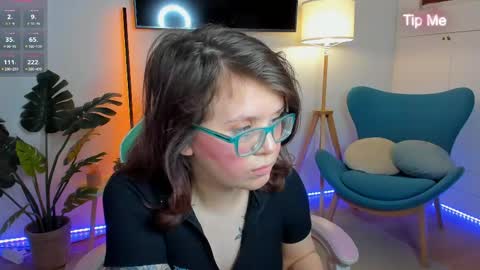 Ariell Mini online show from May 4, 2026, 11:39 am