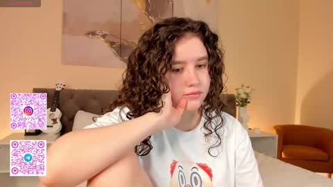 Snapshot of ariella_sol chatting on September 19, 2025, 12:12 am Ariella GTM3  Tue Wed Thu Fri Sat  0400 am-1030pm online show from September 19, 2025, 12:12 am