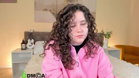 Snapshot of ariella_sol chatting on October 5, 2025, 1:04 am Ariella GTM3  Tue Wed Thu Fri Sat  0400 am-1030pm online show from October 5, 2025, 1:04 am