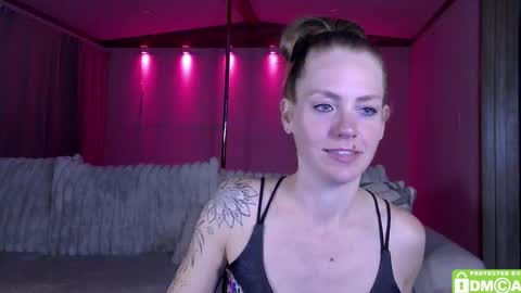 Arielle NDour online show from February 10, 2025, 4:19 am