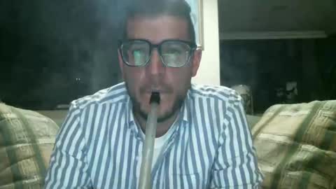 Snapshot of arielsinho chatting on October 19, 2025, 4:57 am Anon online show from October 19, 2025, 4:57 am