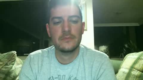 Snapshot of arielsinho chatting on October 30, 2025, 4:36 am Anon online show from October 30, 2025, 4:36 am