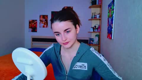 arielstonks_lovee online show from March 4, 2025, 6:04 am