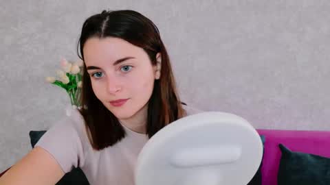 arielstonks_lovee online show from September 18, 2025, 5:09 am