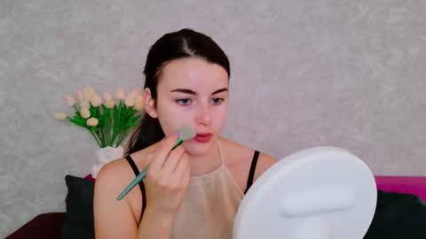 Snapshot of arielstonks_lovee chatting on September 19, 2025, 2:57 am arielstonks_lovee online show from September 19, 2025, 2:57 am