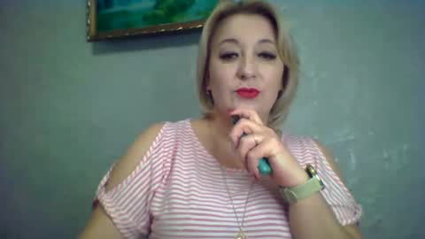 Snapshot of arielxloveresss chatting on November 17, 2025, 6:41 am ArielXLoveresss online show from November 17, 2025, 6:41 am