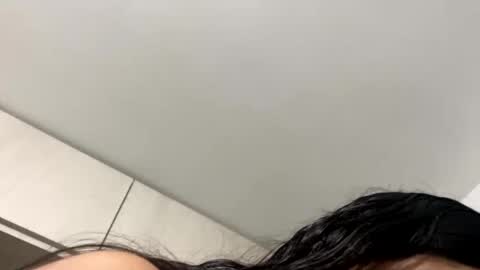 Snapshot of aries_plays chatting on November 25, 2025, 12:32 am aries_plays online show from November 25, 2025, 12:32 am