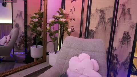 Snapshot of arigigomez chatting on May 8, 2026, 11:37 am Arigi Gomez online show from May 8, 2026, 11:37 am