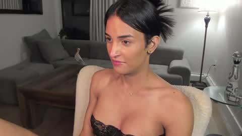 Aria online show from June 11, 2026, 2:53 am