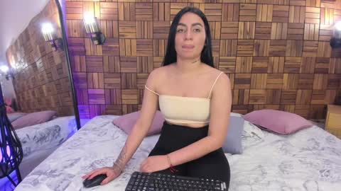 Snapshot of ariiaa_1 chatting on January 25, 2025, 8:21 pm ARIANNA online show from January 25, 2025, 8:21 pm