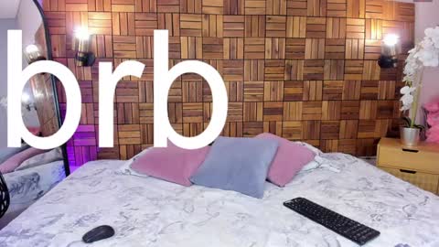 Snapshot of ariiaa_1 chatting on January 28, 2025, 11:17 pm ARIANNA online show from January 28, 2025, 11:17 pm